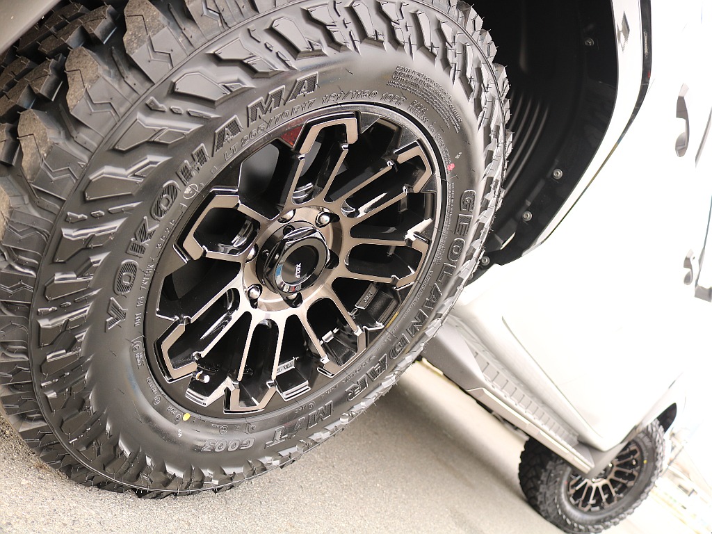 新品 タイヤ＆ホイール交換済み☆