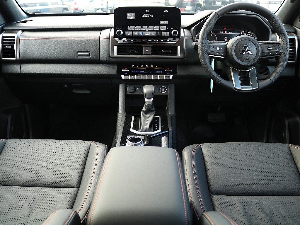 高級感溢れる本革仕様☆