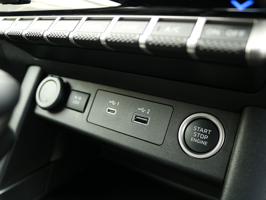 お問い合わせはランクル岡山店まで！！ＴＥＬ：０８６－４２０－２４２２