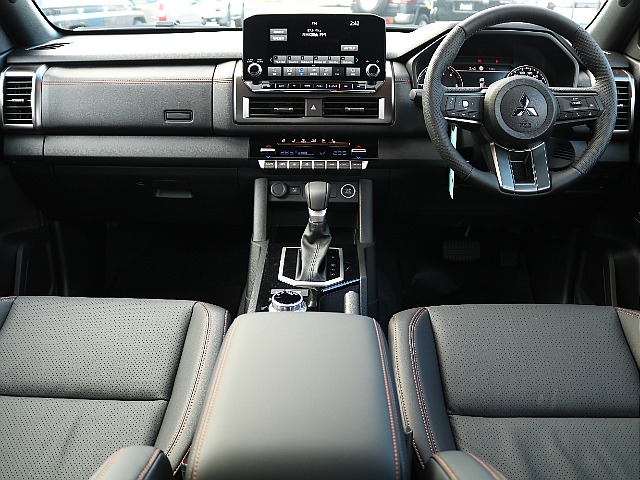 高級感溢れる本革仕様☆