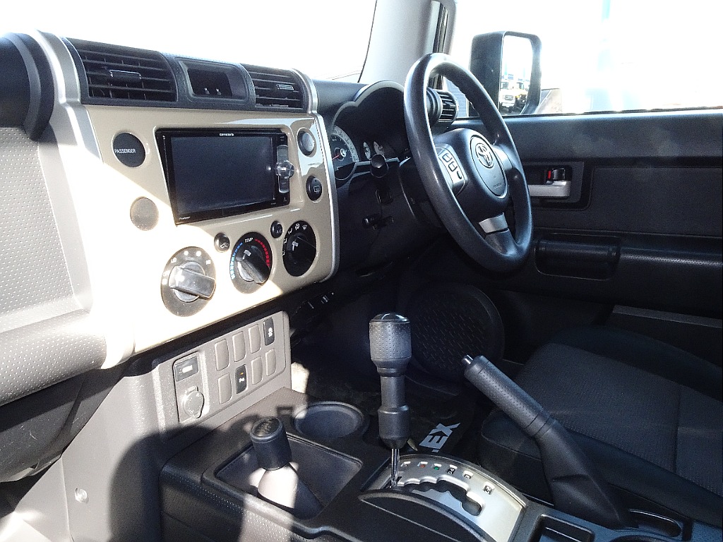 お問い合わせはランクル岡山店まで！！ＴＥＬ：０８６－４２０－２４２２