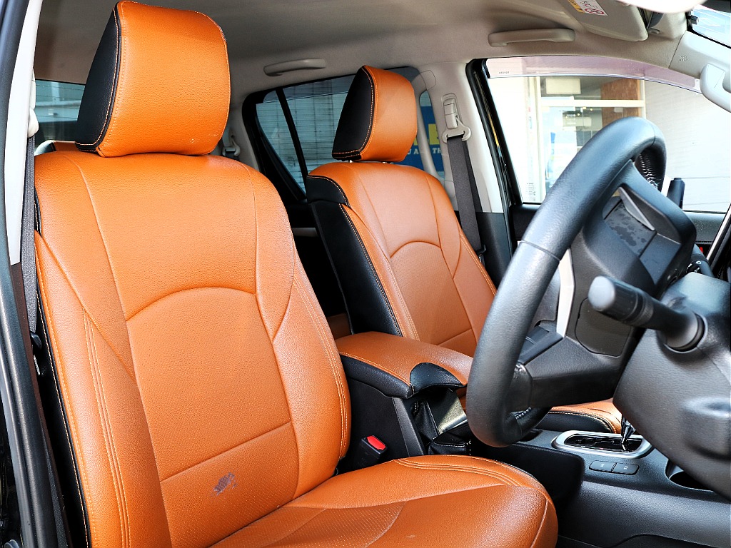 シートポジションも高く視界良好です☆