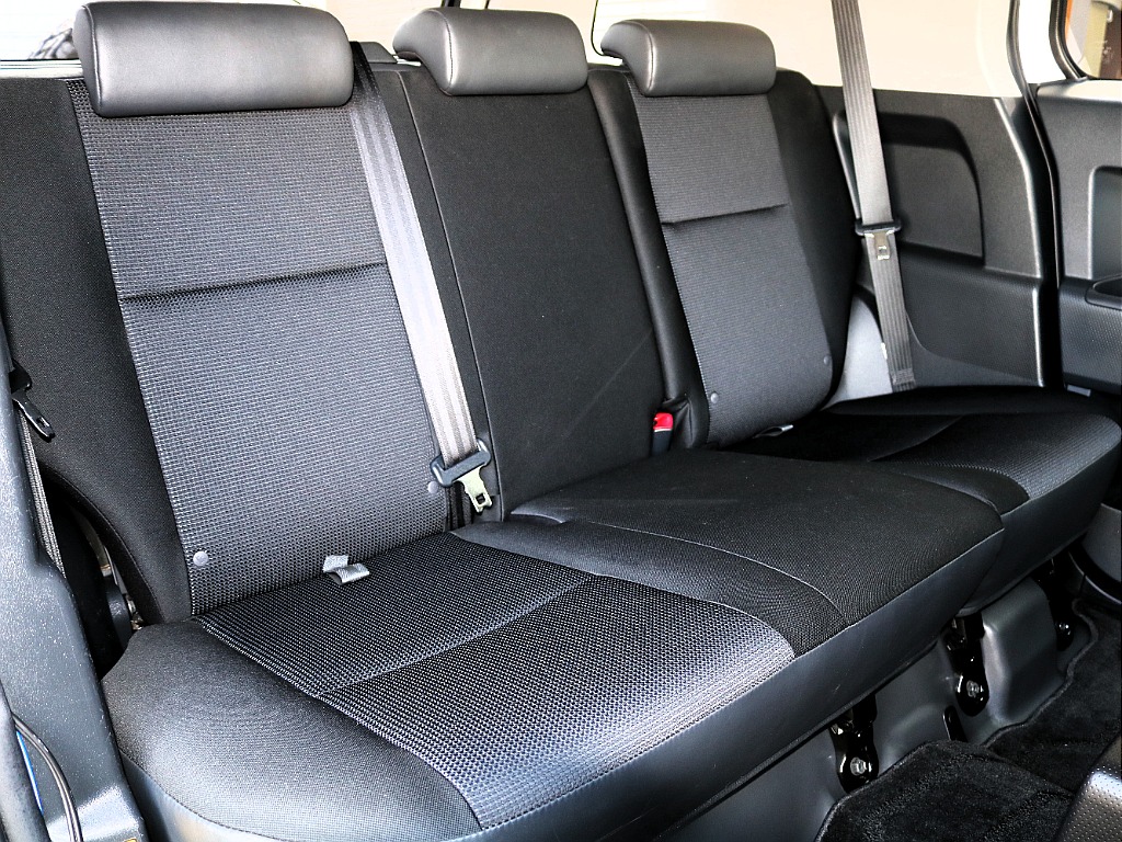 セカンドシートは6対4の分割シート☆