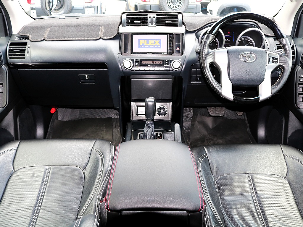 トヨタ ランドクルーザープラド(4枚目)