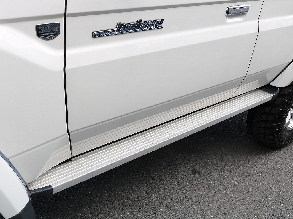 トヨタ ランドクルーザー70(26枚目)