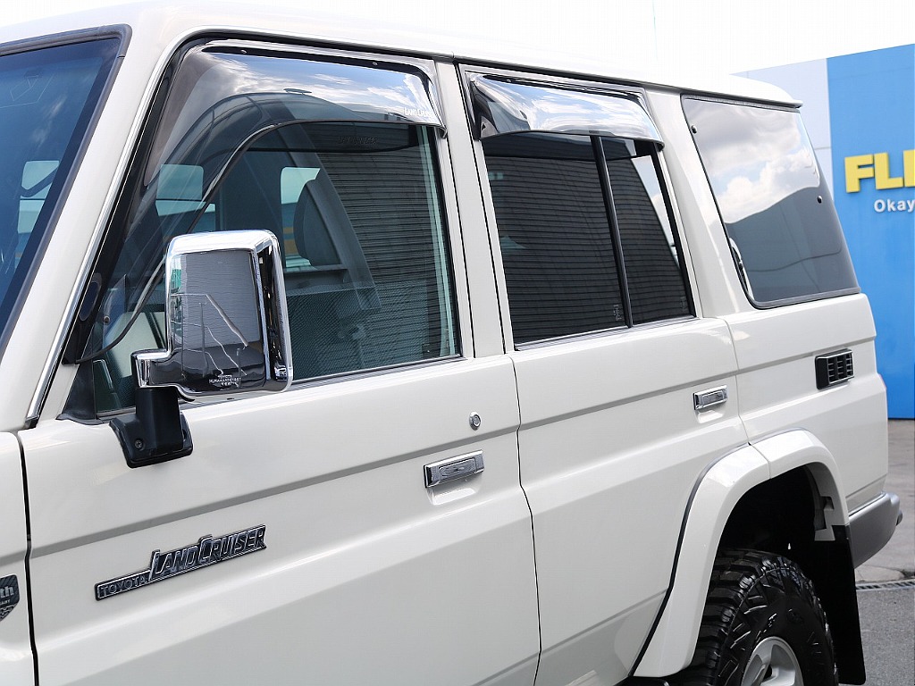 トヨタ ランドクルーザー70(27枚目)