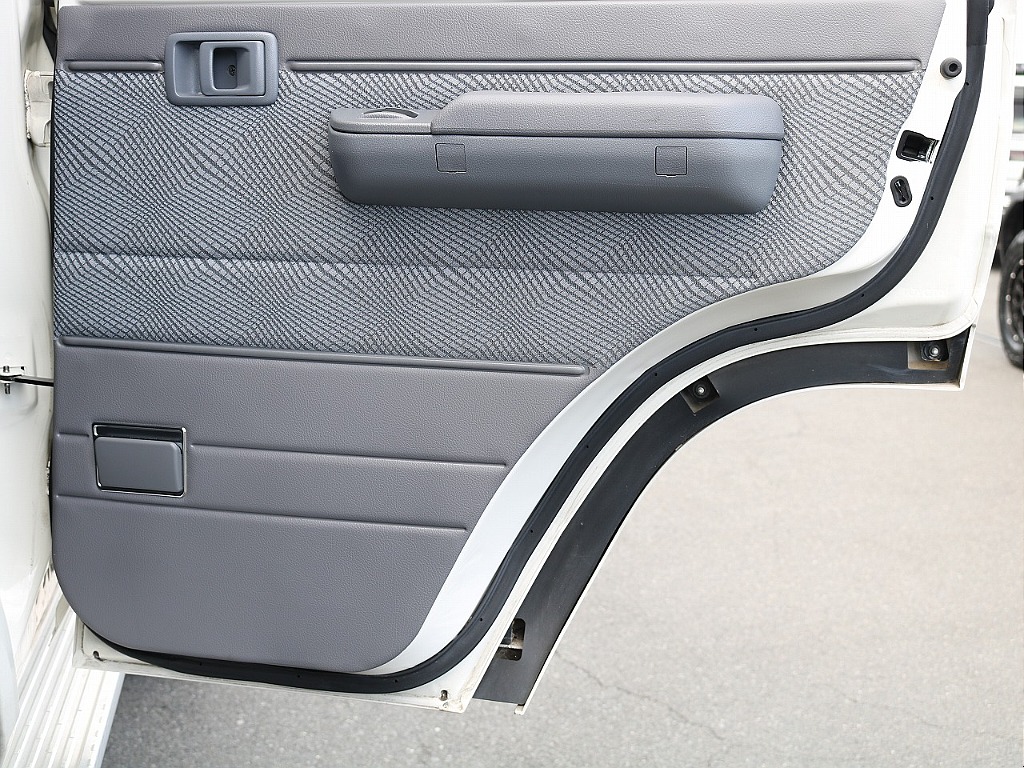 トヨタ ランドクルーザー70(37枚目)