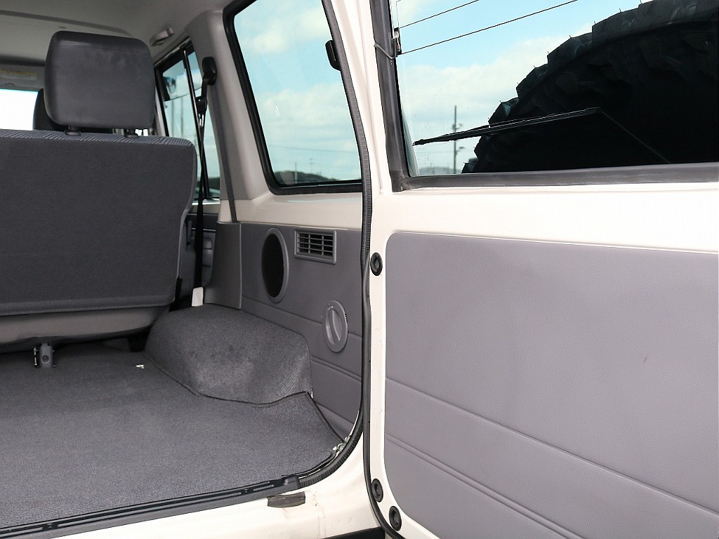 トヨタ ランドクルーザー70(42枚目)