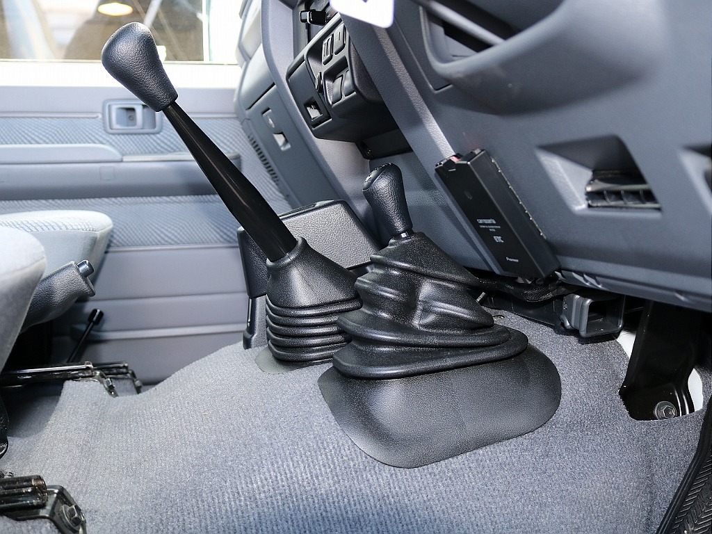 トヨタ ランドクルーザー70(51枚目)