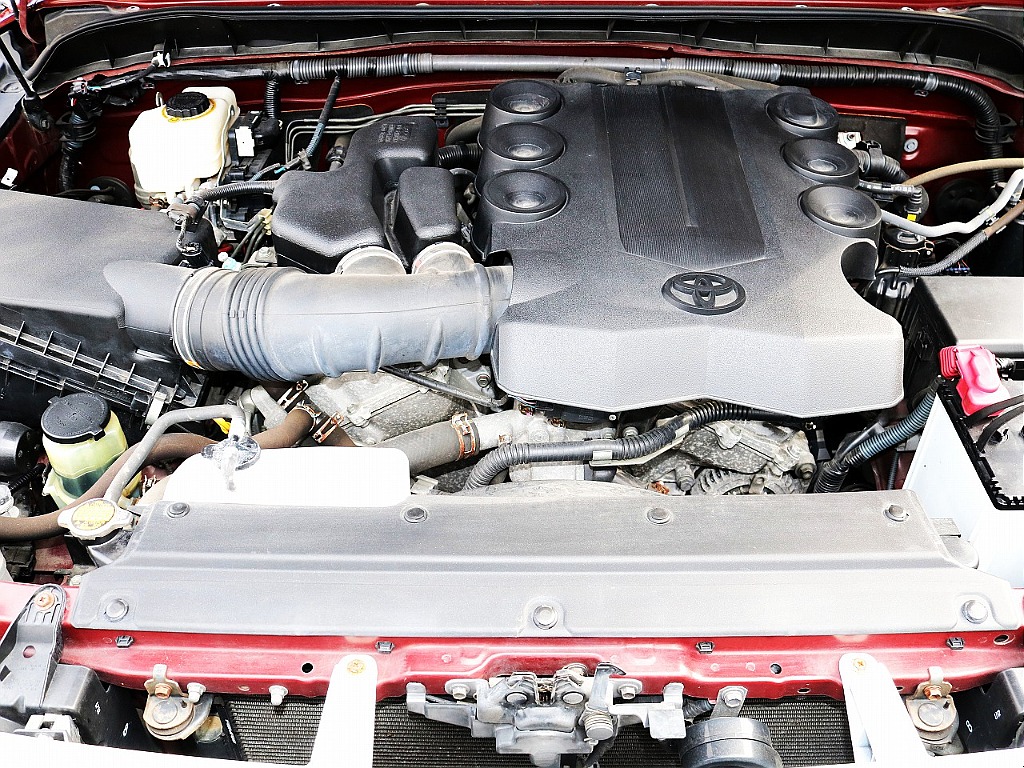 エンジンルームは御覧の通りです☆