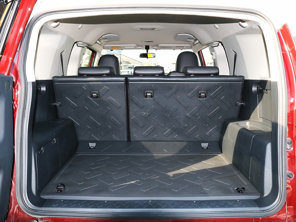 ラゲッジルームは御覧の通りです☆