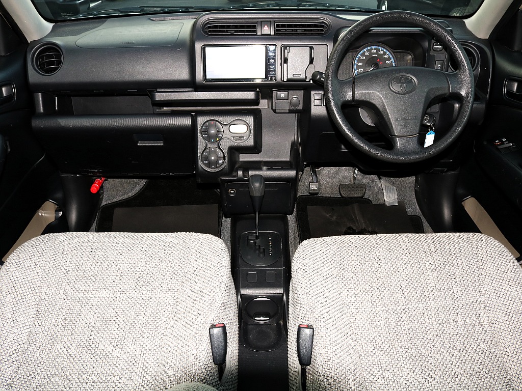 商用車ならではの充実した車内装備☆