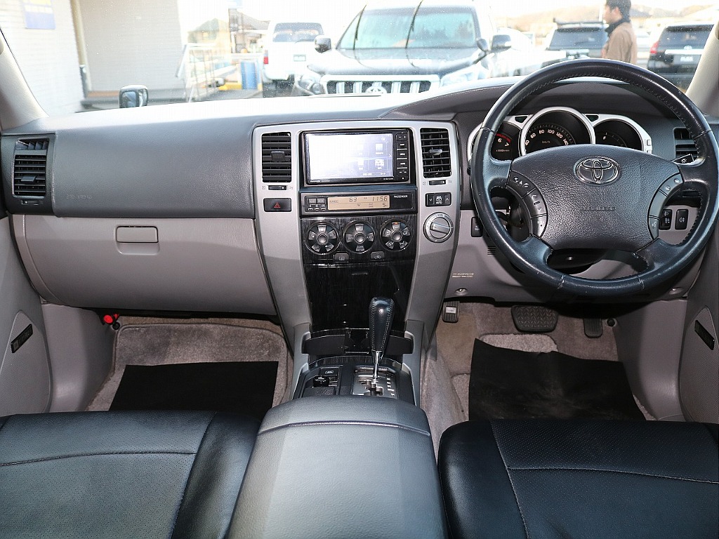 キレイなコックピットは運転を楽しくします！