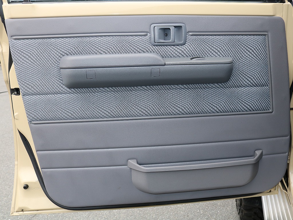 お問い合わせはランクル岡山店まで！！ＴＥＬ：０８６－４２０－２４２２