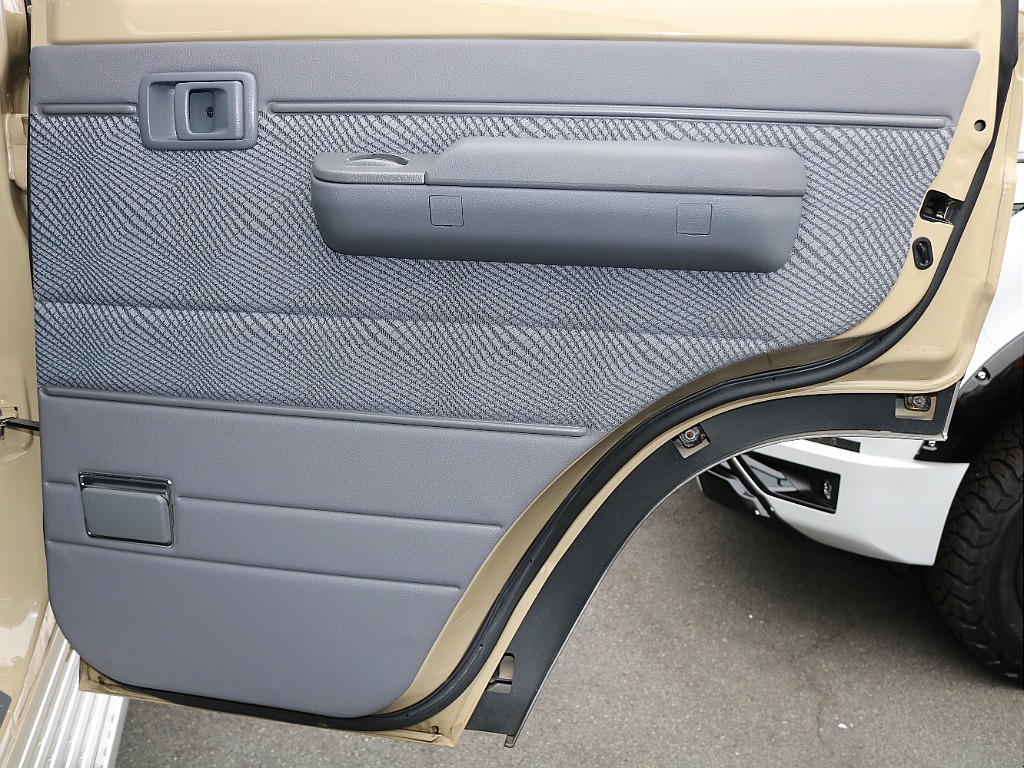 お問い合わせはランクル岡山店まで！！ＴＥＬ：０８６－４２０－２４２２