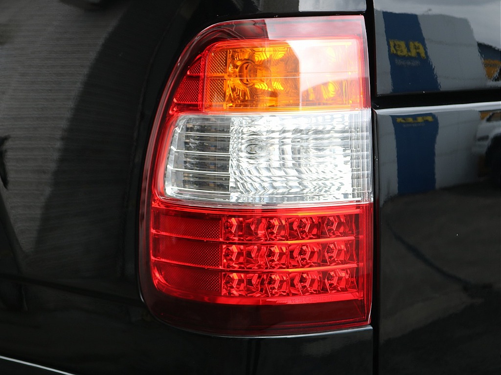 トヨタ ランドクルーザー100(23枚目)