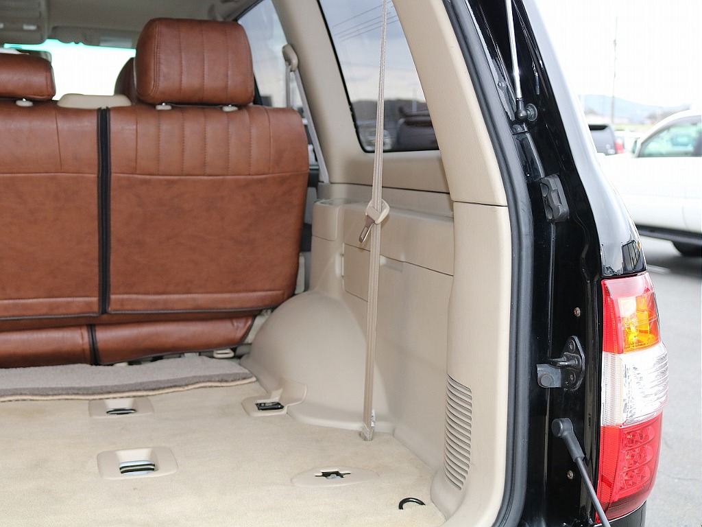 トヨタ ランドクルーザー100(39枚目)