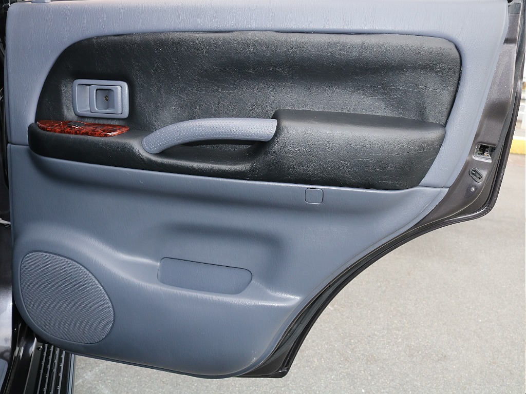 お問い合わせはランクル岡山店まで！！ＴＥＬ：０８６－４２０－２４２２