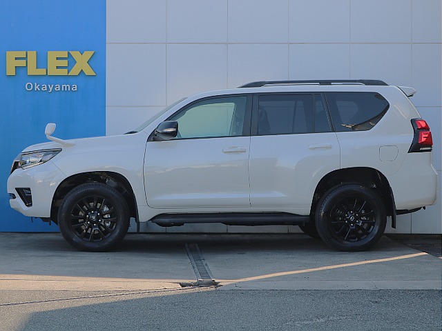 サイドステップ付きで乗り降り楽チンです☆