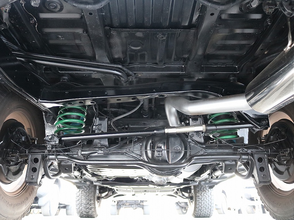 トヨタ ランドクルーザー100(33枚目)