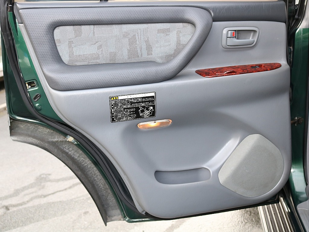 トヨタ ランドクルーザー100(36枚目)