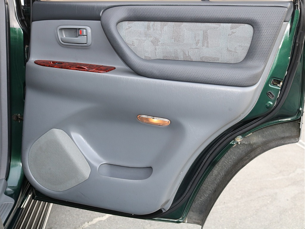 トヨタ ランドクルーザー100(37枚目)