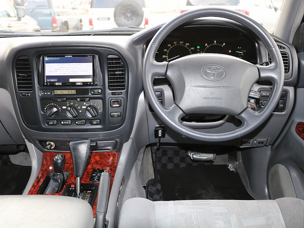 トヨタ ランドクルーザー100(40枚目)