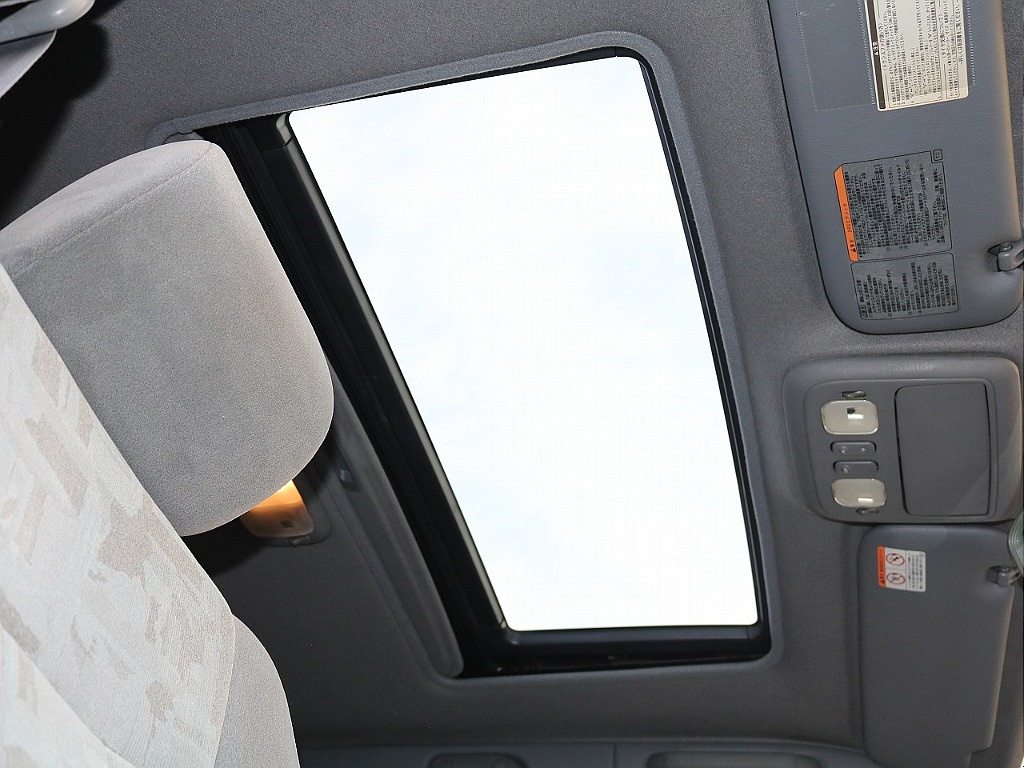 トヨタ ランドクルーザー100(49枚目)