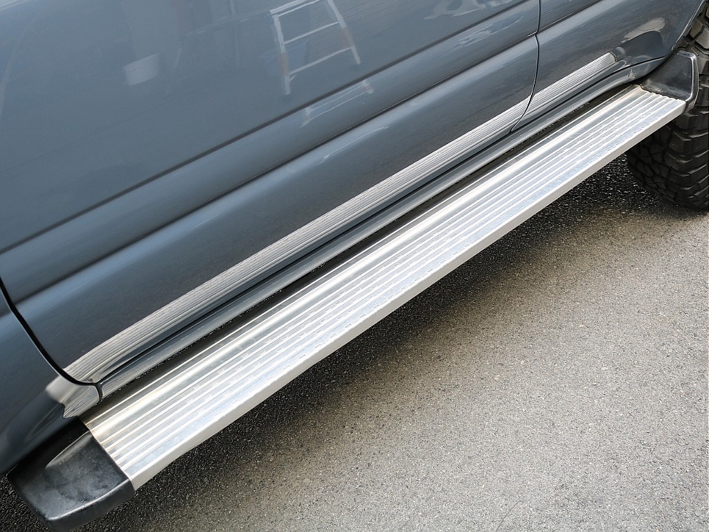 ステップ付きで乗り降り楽ちん！！