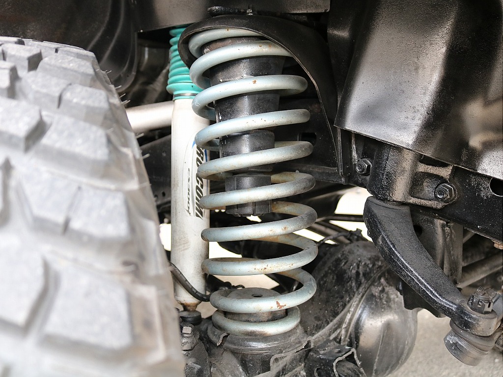 リフトアップコイル＆プロコンプショックアブソーバー装着済み！