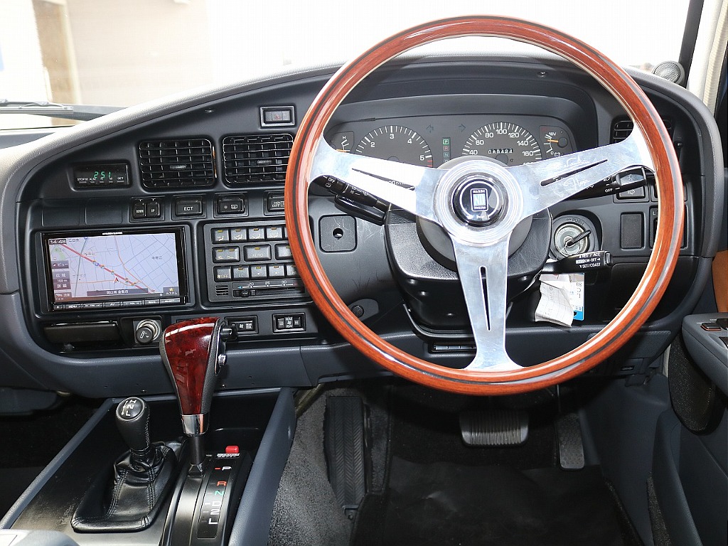 魅力の詰まったコックピット！