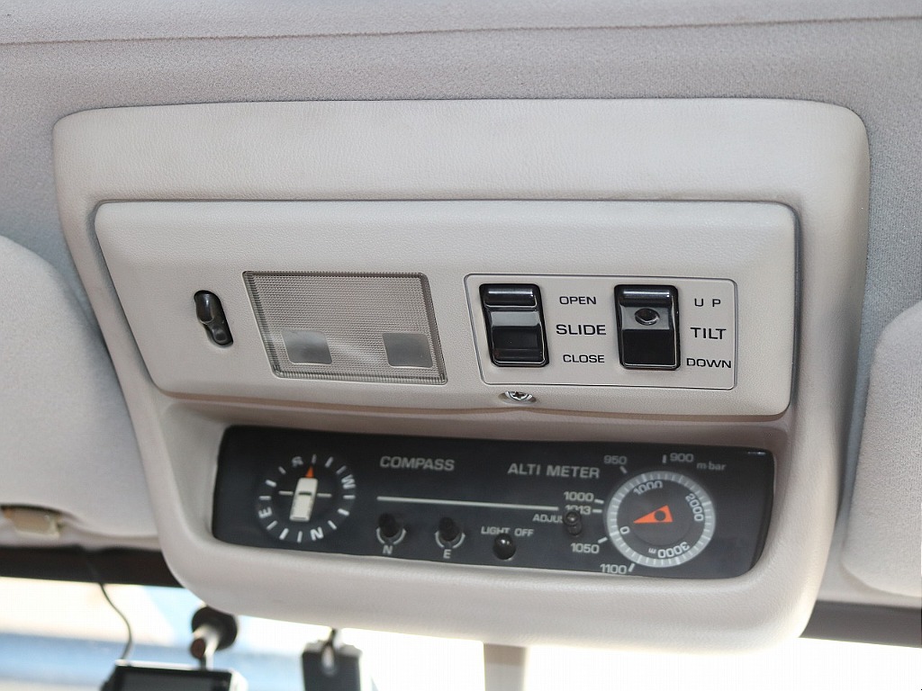 サンルーフ操作も簡単ですよ！