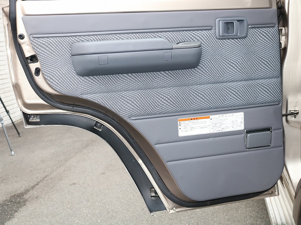 トヨタ ランドクルーザー70(34枚目)