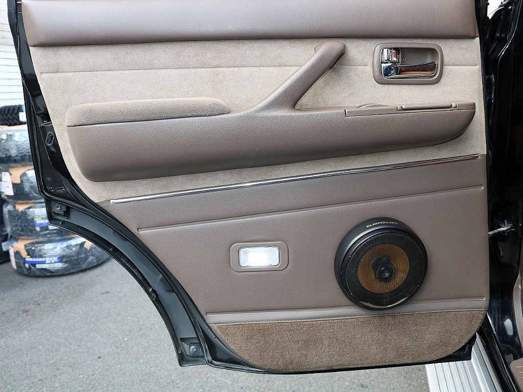 トヨタ ランドクルーザー80(24枚目)