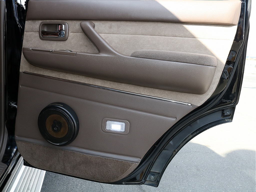 トヨタ ランドクルーザー80(25枚目)