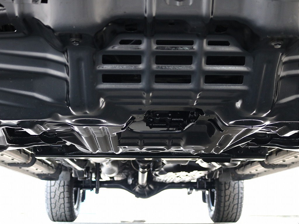 下回り前方　シャーシブラック施工済み！