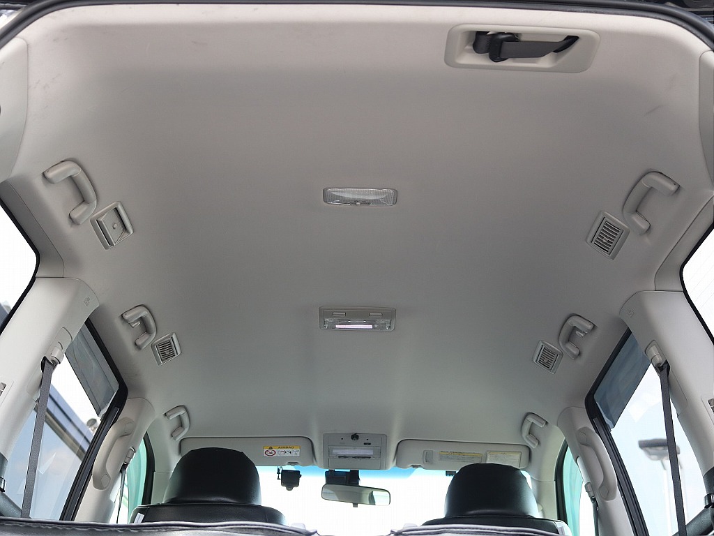 ルーフライニングもキレイな状態になります！