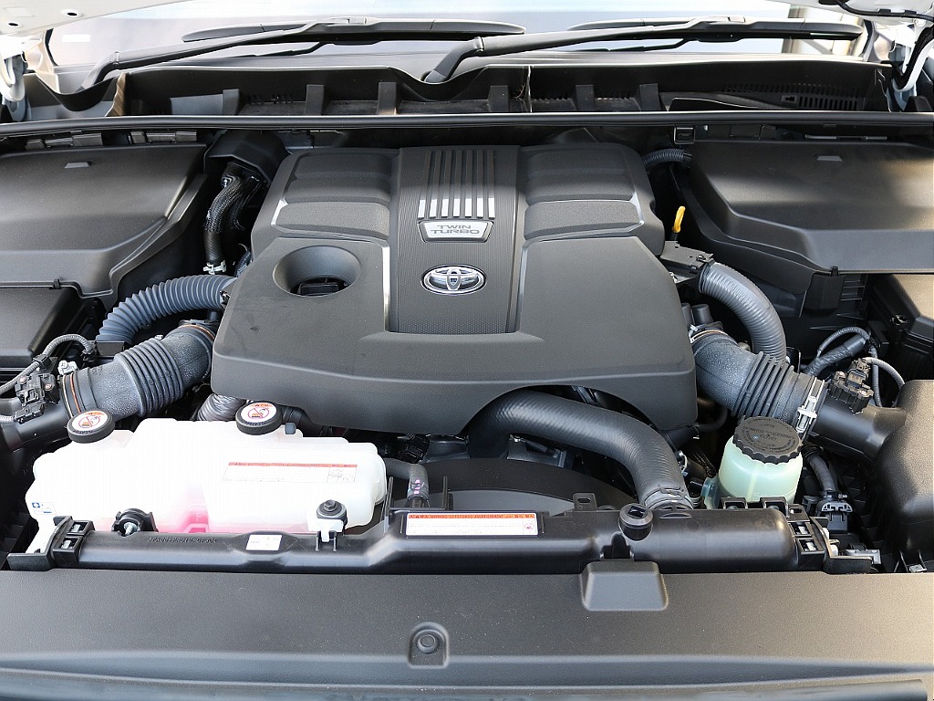 もちろんキレイなエンジンルーム☆