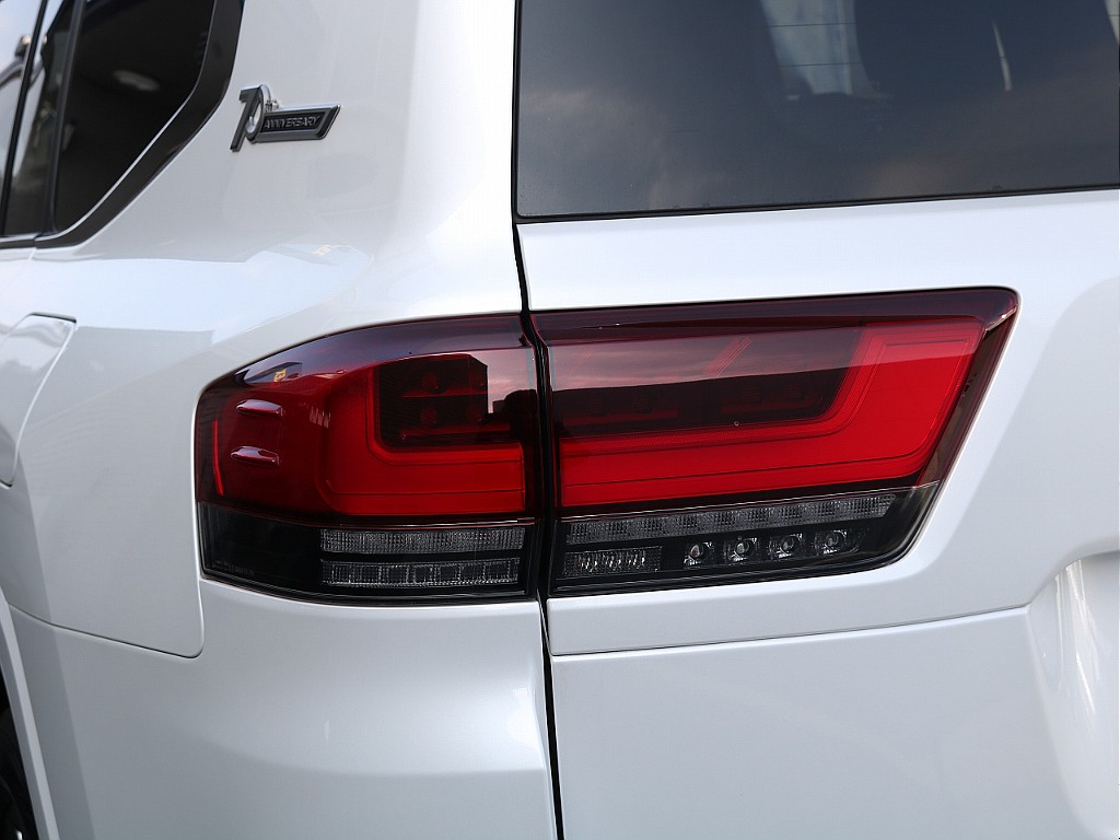 トヨタ ランドクルーザー300(23枚目)