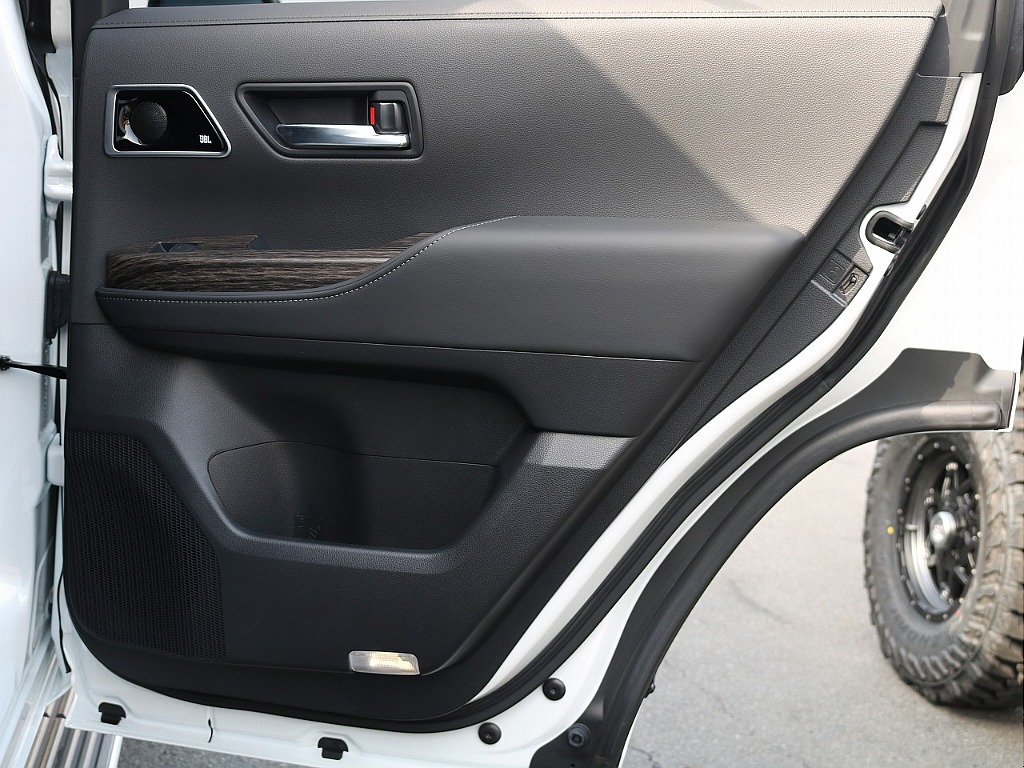 トヨタ ランドクルーザー300(35枚目)