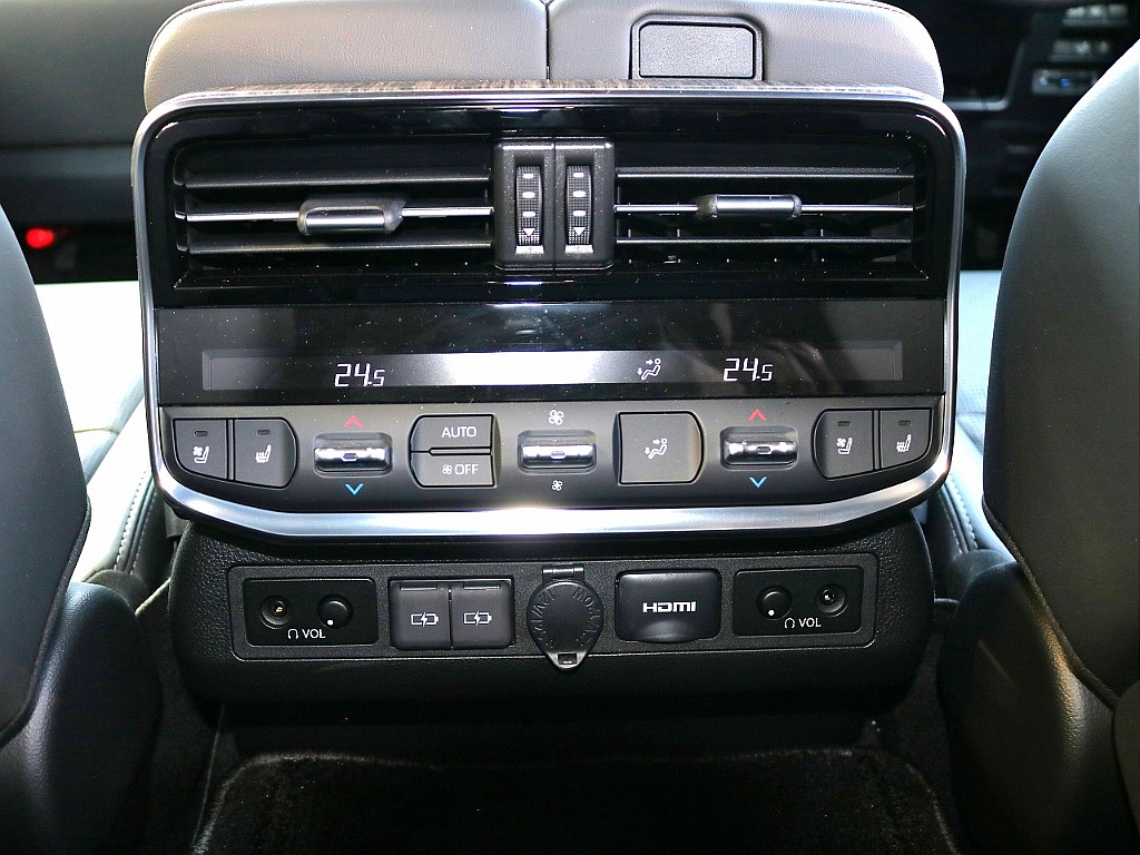 トヨタ ランドクルーザー300(43枚目)