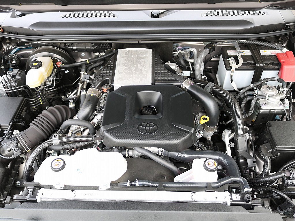 エンジンルームの状態もとても良好です！