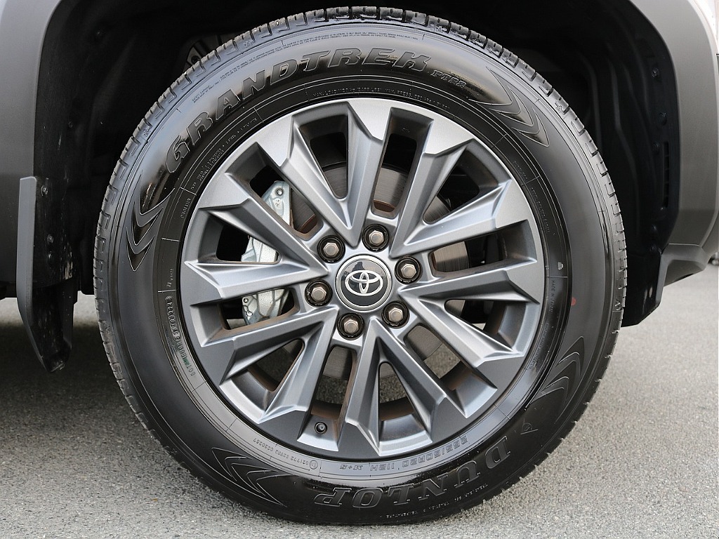 トヨタ純正２０インチアルミ×GRANDTREK265/60-20タイヤ　装着済み！