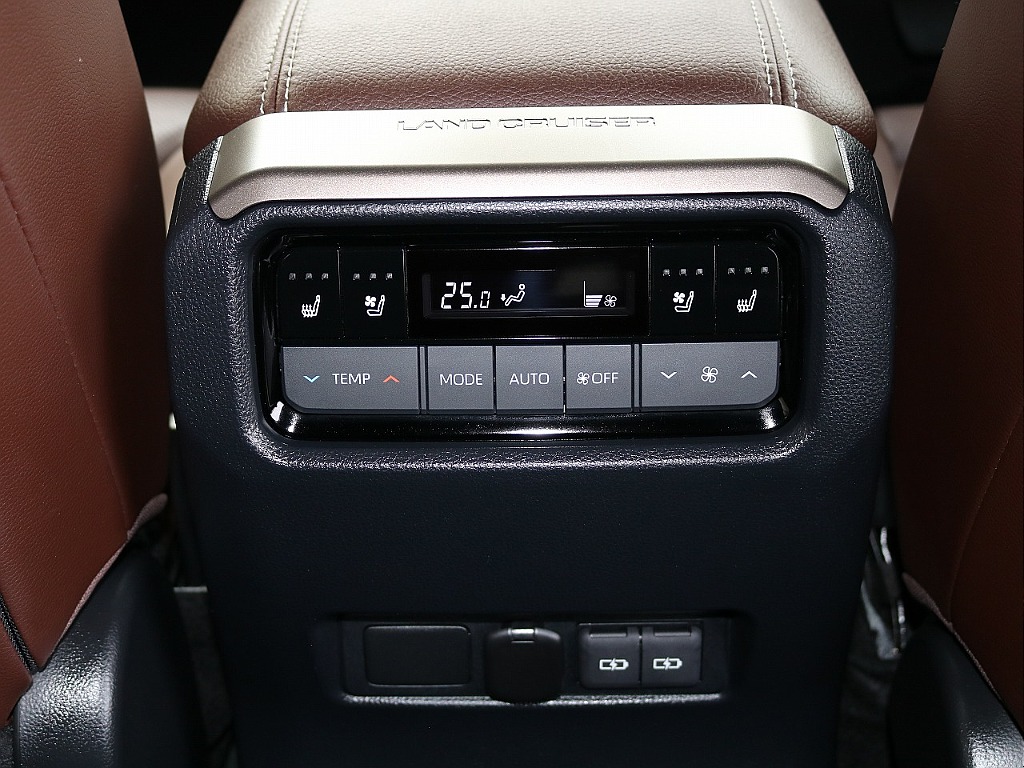 トヨタ ランドクルーザー250(50枚目)