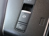 電子パーキング！ナビ下に設置してますので操作性も安心♪