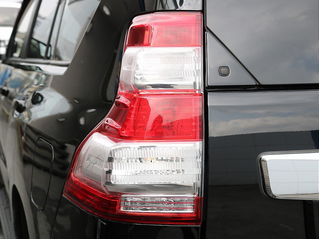 トヨタ ランドクルーザープラド(23枚目)