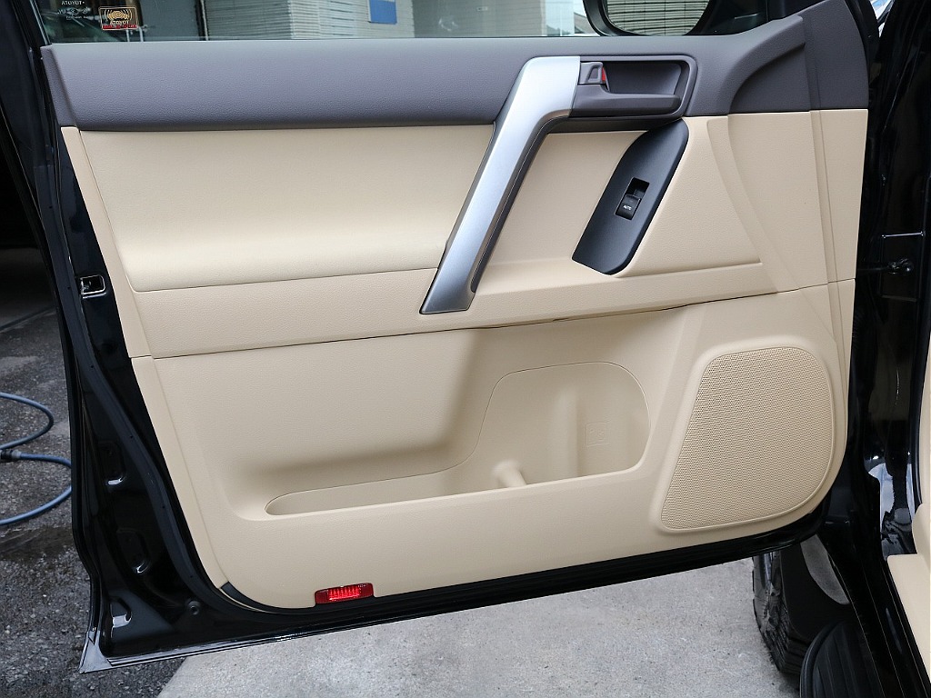 トヨタ ランドクルーザープラド(34枚目)