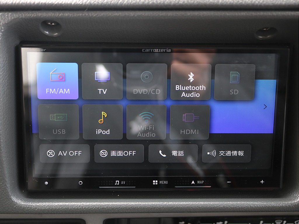 フルセグTV・CD・DVD・ラジオ・Bluetooth カスタムアップでスマホのミラーリング可能です