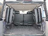 3列目は跳ね上げ収納で荷物もたくさん載せれます