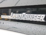 LAND CRUISERロゴ輝いています